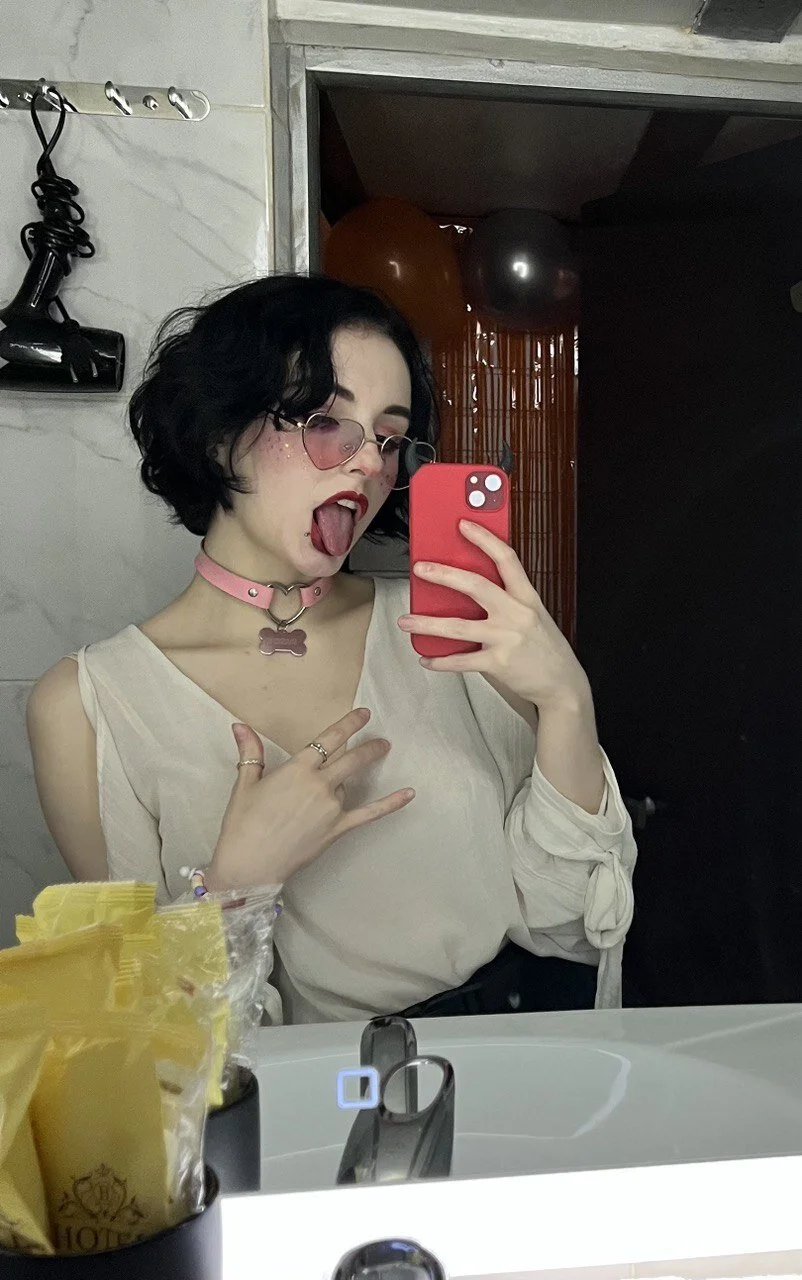 XXX Porn Photo of Nude Alice_Succuby 15