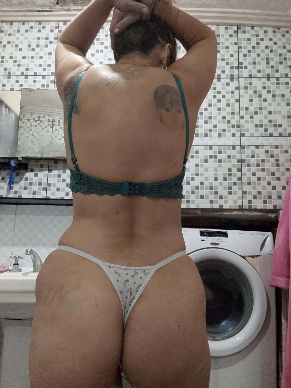 XXX Porn Photo of Nude cari75 3