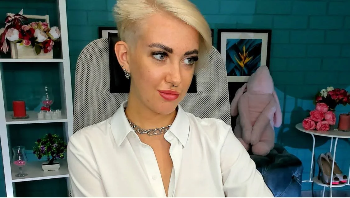 XXX Porn Photo of Nude tykioty_Miley 7