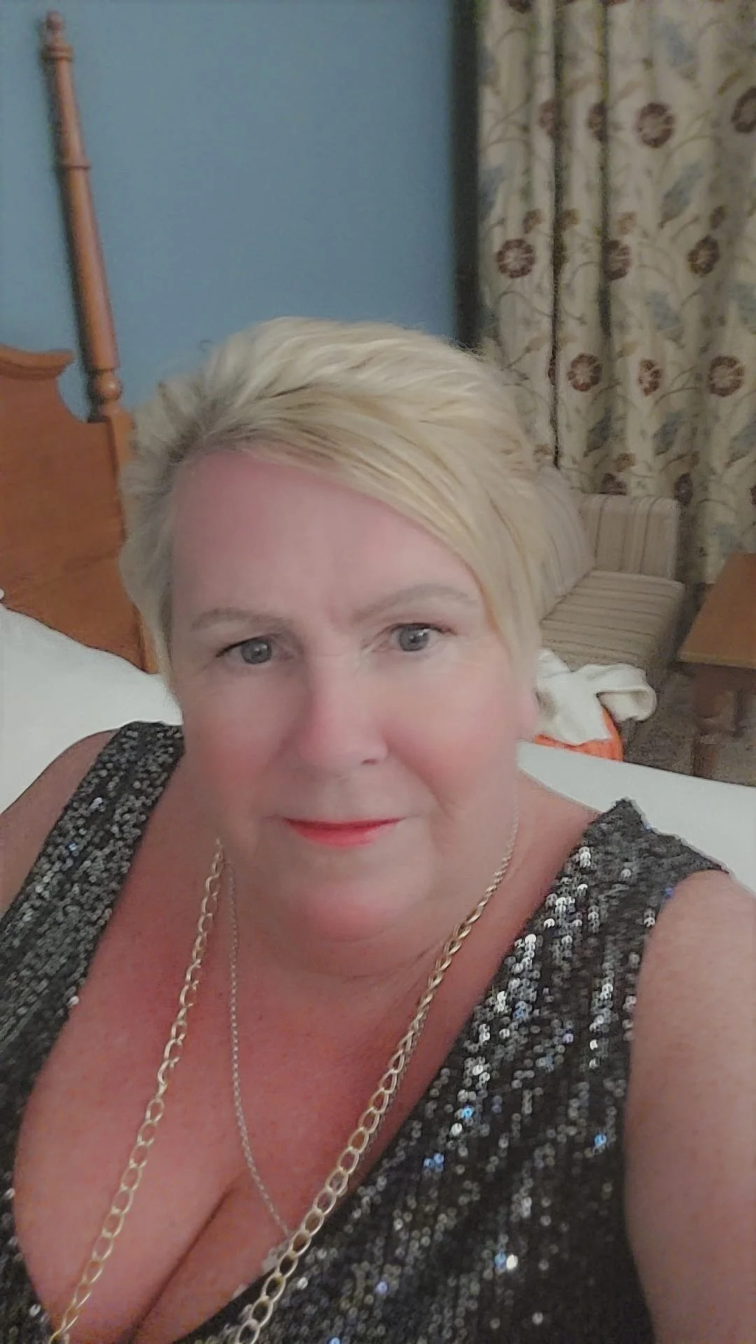 XXX Porn Photo of Nude Playful_MILF_Demi 5