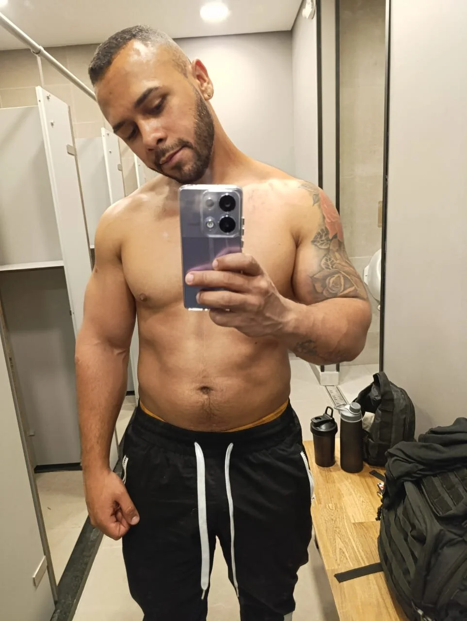 XXX Porn Photo of Nude malandro_ccs 2