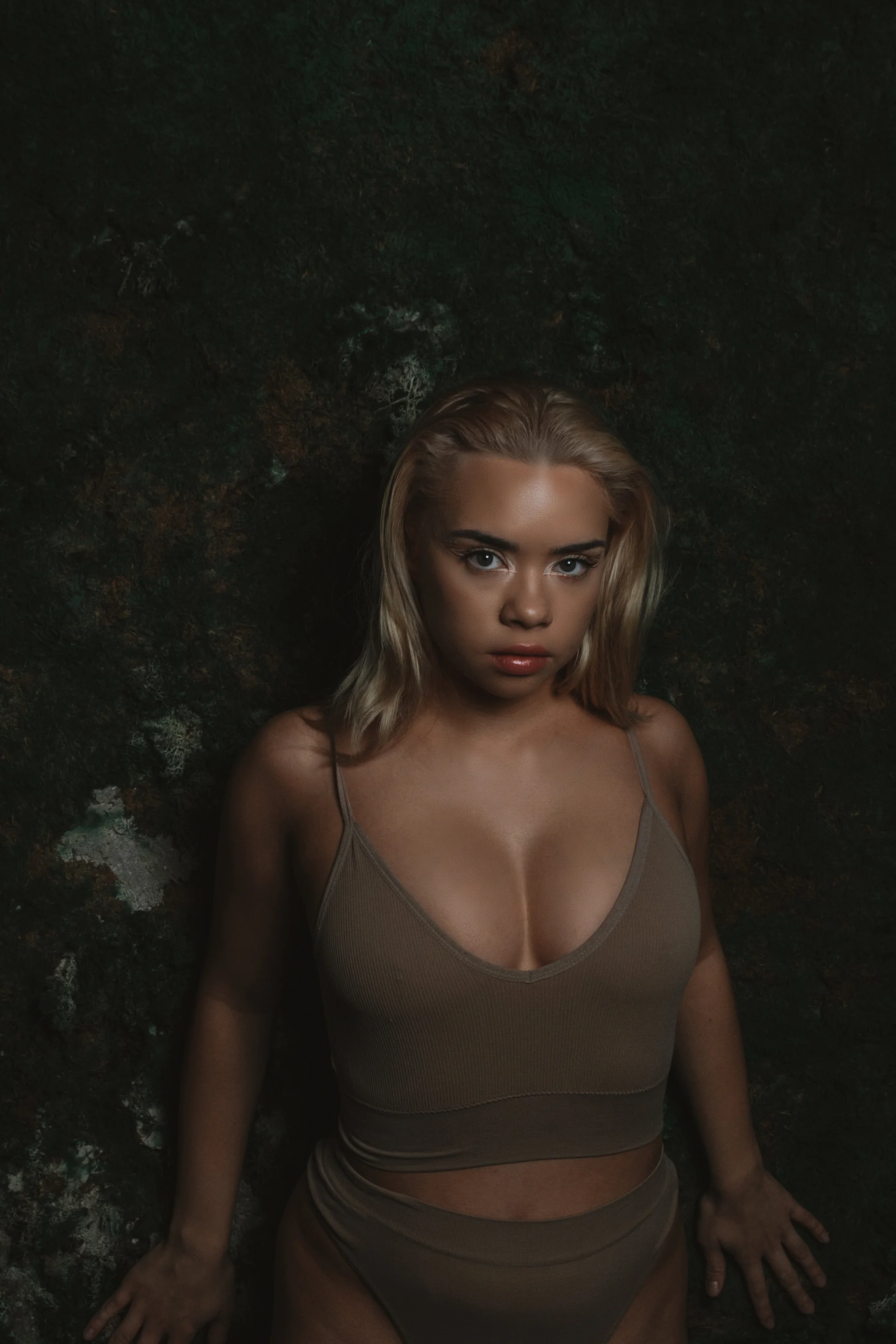 XXX Porn Photo of Nude VixenMia 12