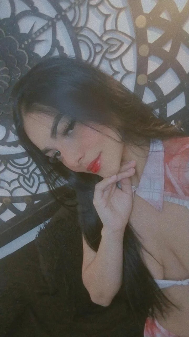 XXX Porn Photo of Nude escar_let 13