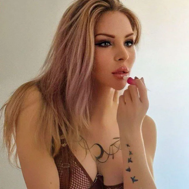 XXX Porn Photo of Nude Amelia_Rossy 1