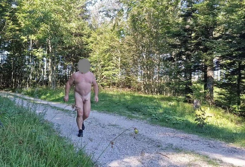 XXX Porn Photo of Nude jerkoutdoor70 24