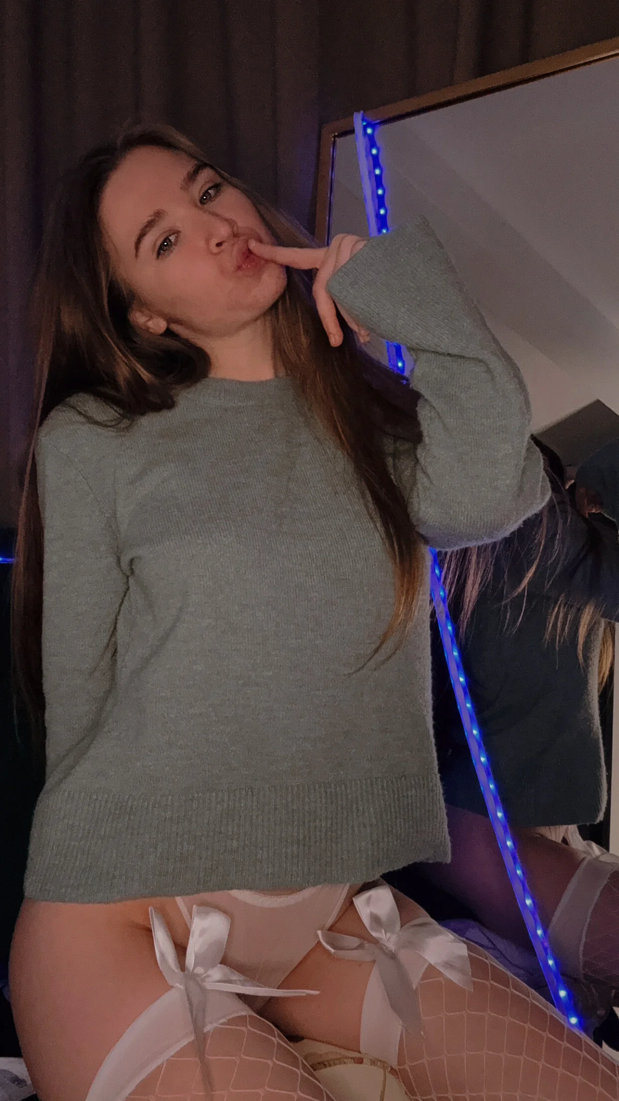XXX Porn Photo of Nude teaseme_bella 3