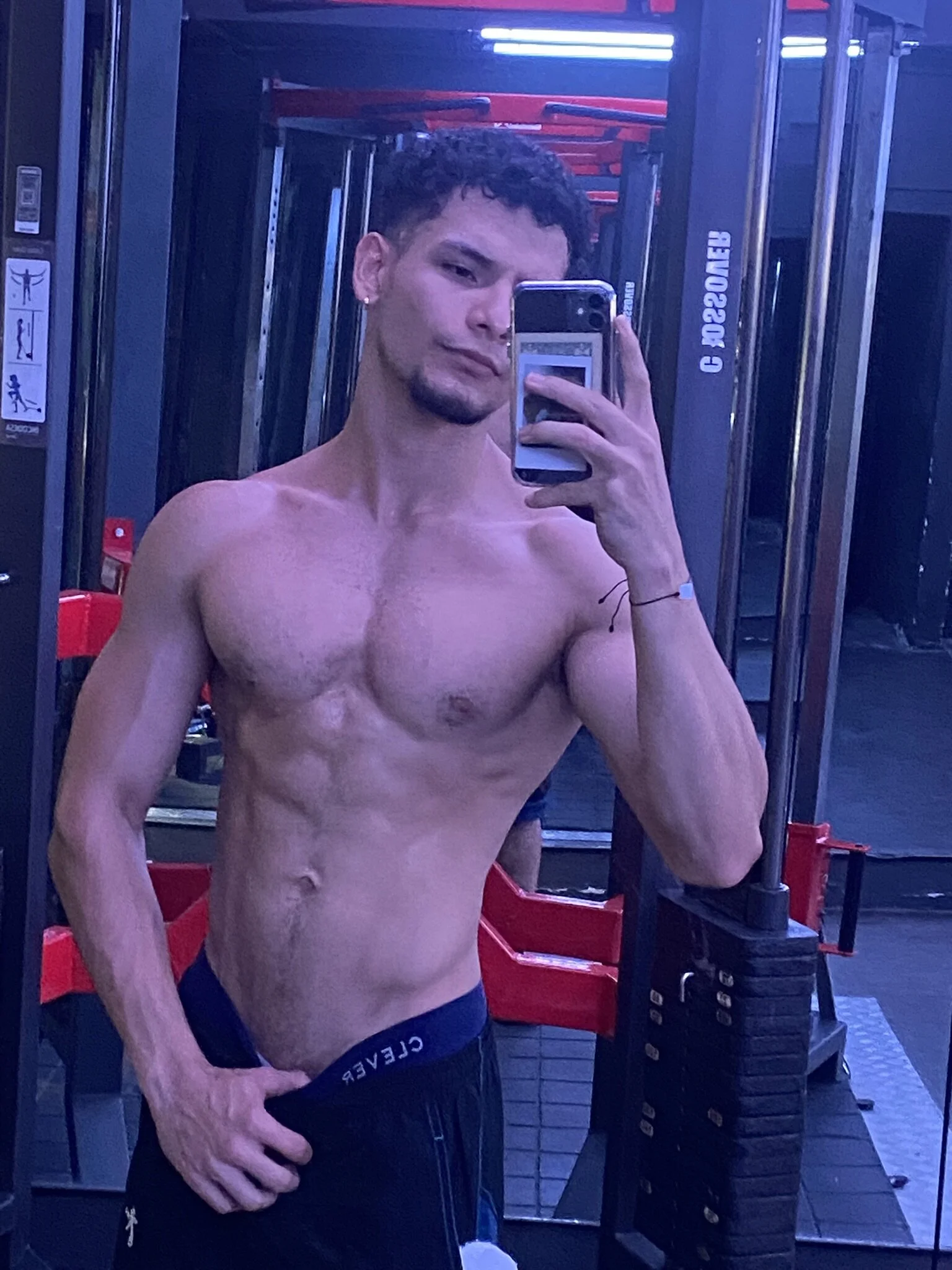 XXX Porn Photo of Nude AlessandroKiing 7