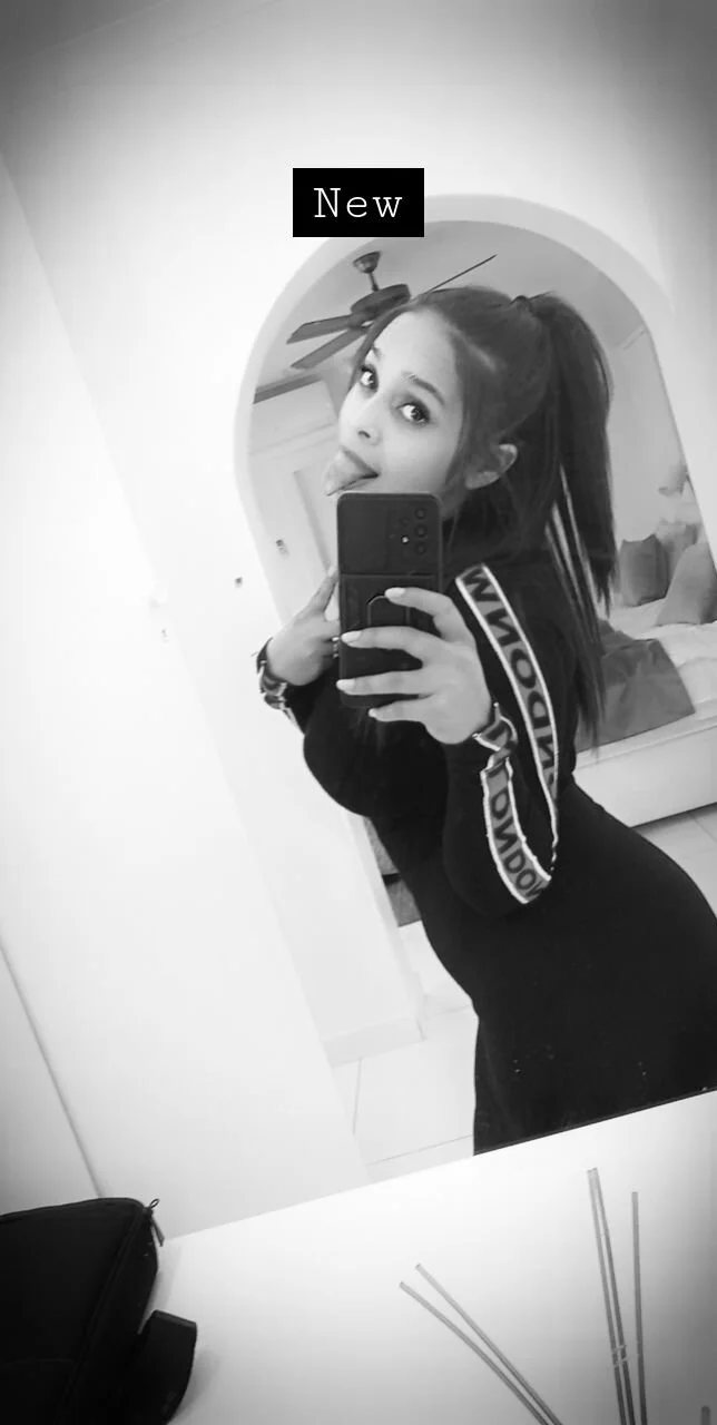 XXX Porn Photo of Nude santana_lovay 1