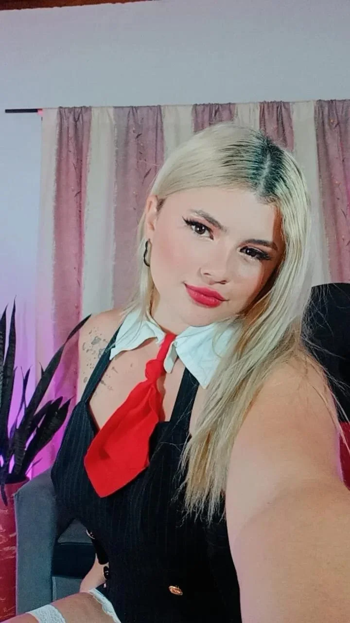 XXX Porn Photo of Nude chloejones__ 10