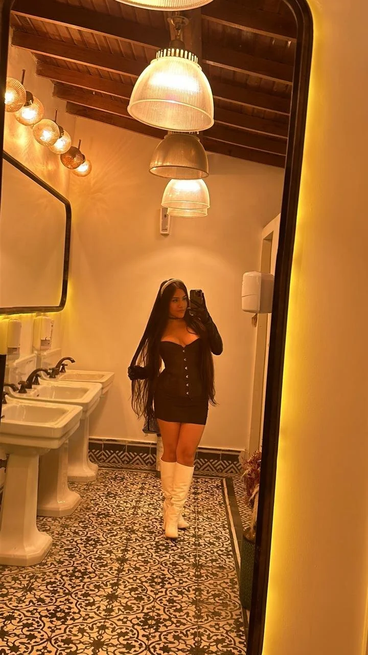 XXX Porn Photo of Nude nicolle_pierce 22