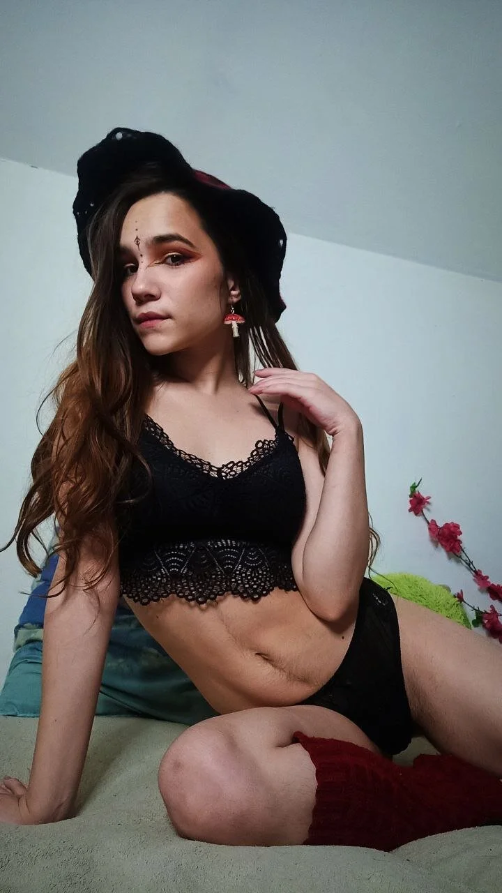 XXX Porn Photo of Nude Tiny_Witch 19