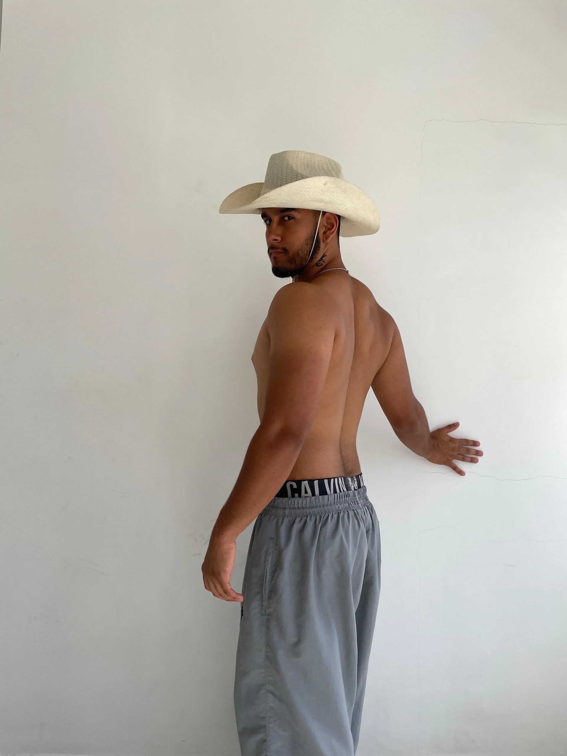 XXX Porn Photo of Nude ander_montoyaa 2
