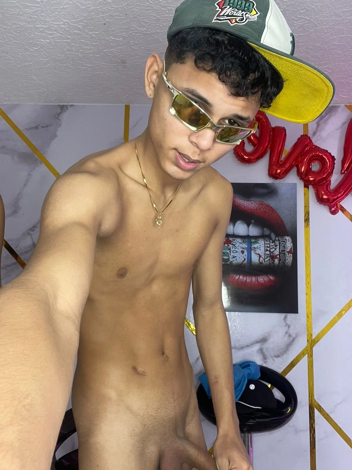 XXX Porn Photo of Nude boyswantingplay 25