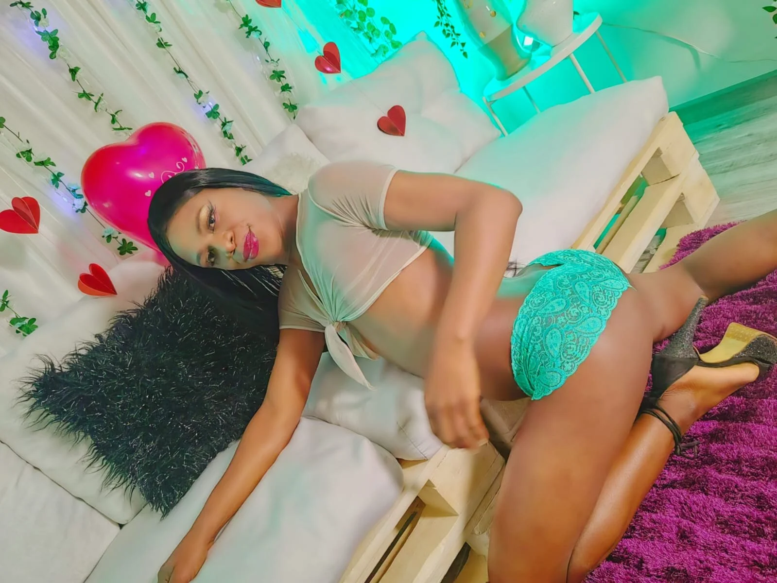 XXX Porn Photo of Nude anuvyz_miller_ 8