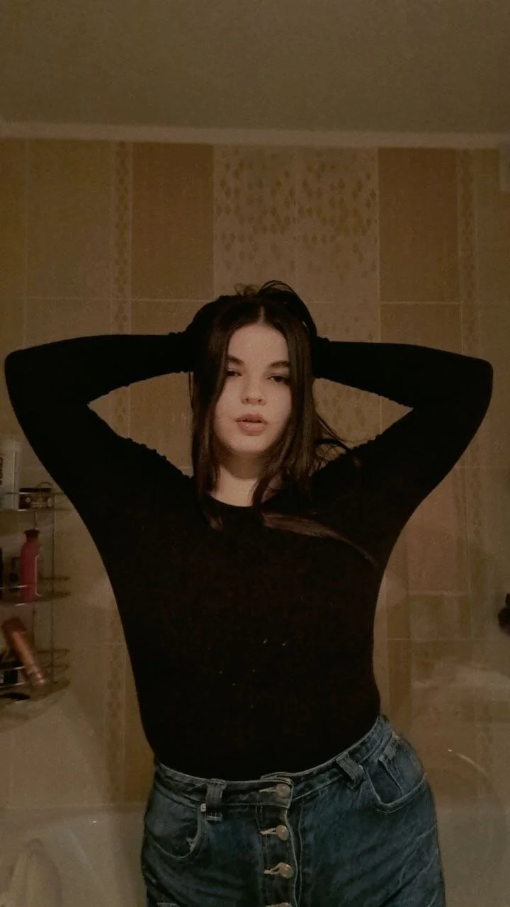 XXX Porn Photo of Nude VictoriaPricee 2