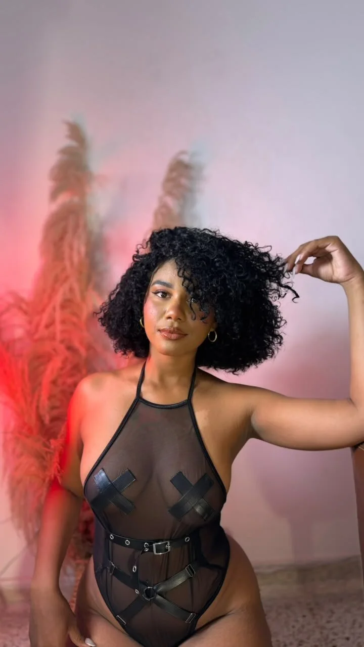 XXX Porn Photo of Nude Hilaryebony_ 36