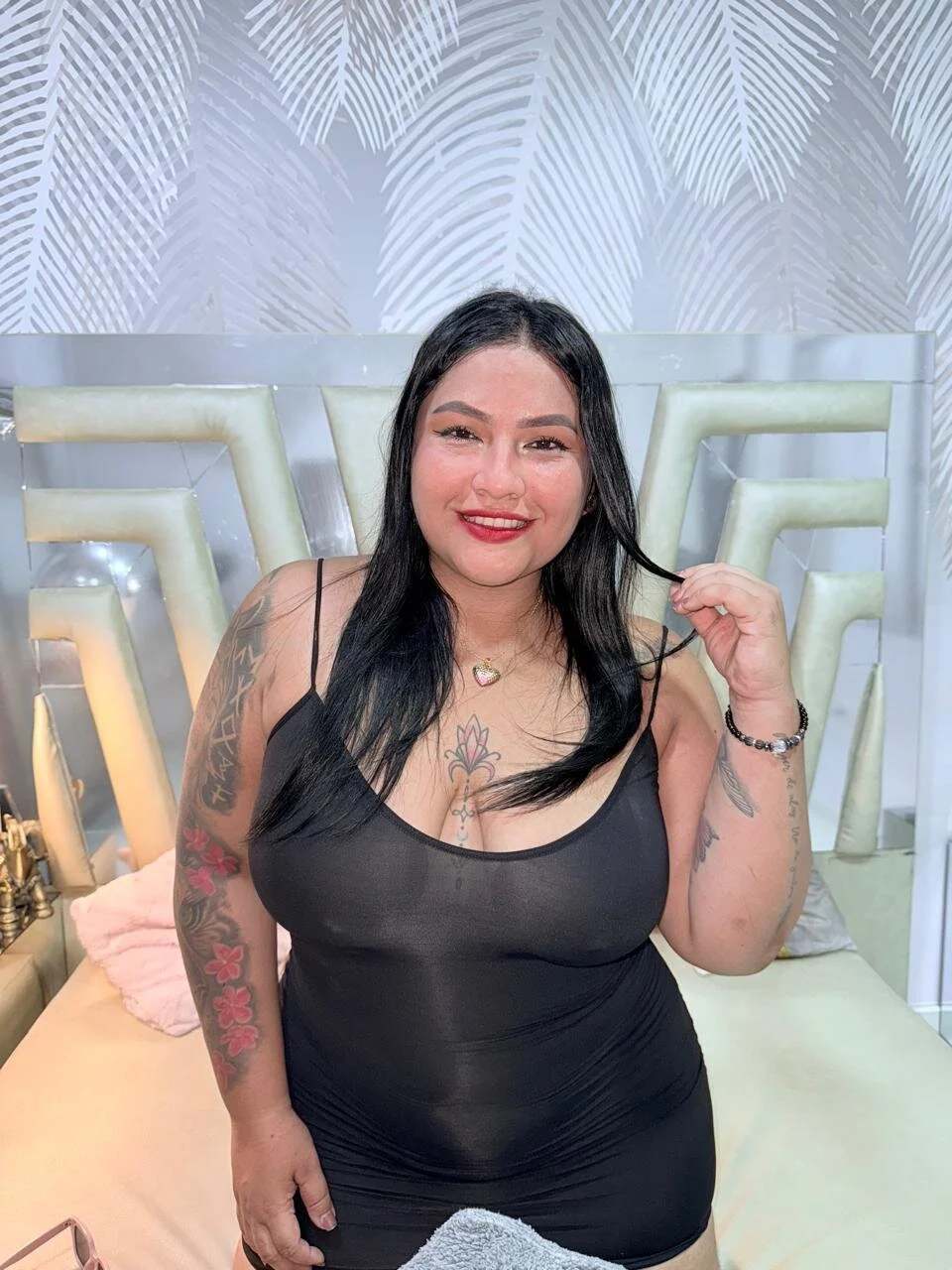 XXX Porn Photo of Nude Roma_Curvy 1