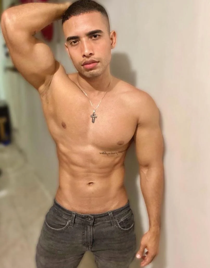 XXX Porn Photo of Nude LincomAmith 29