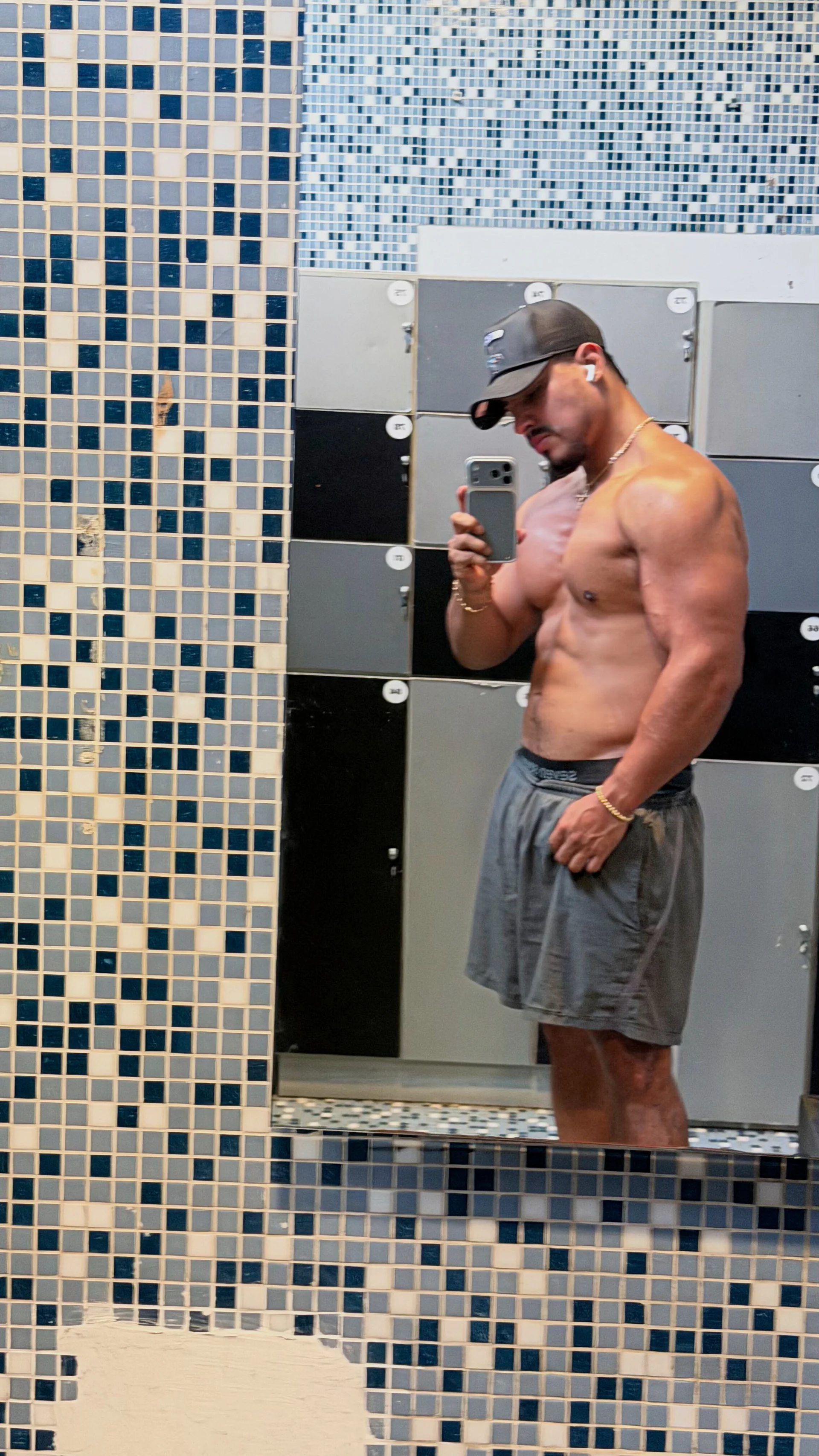 XXX Porn Photo of Nude ApoloMakris 2