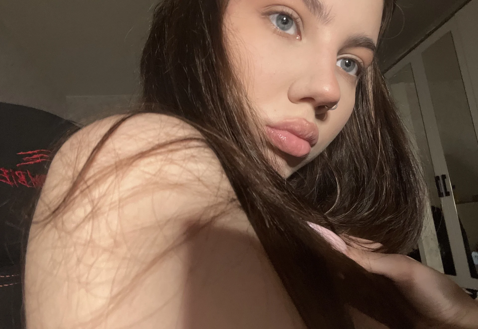 XXX Porn Photo of Nude ShandyTreys 3