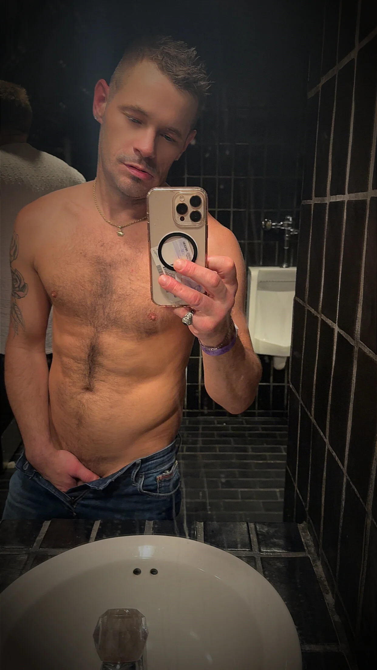 XXX Porn Photo of Nude CloudyHungSoCal 13