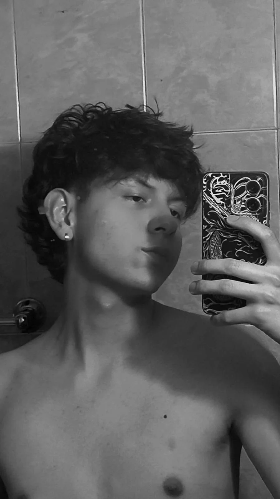 XXX Porn Photo of Nude dominik_across 3