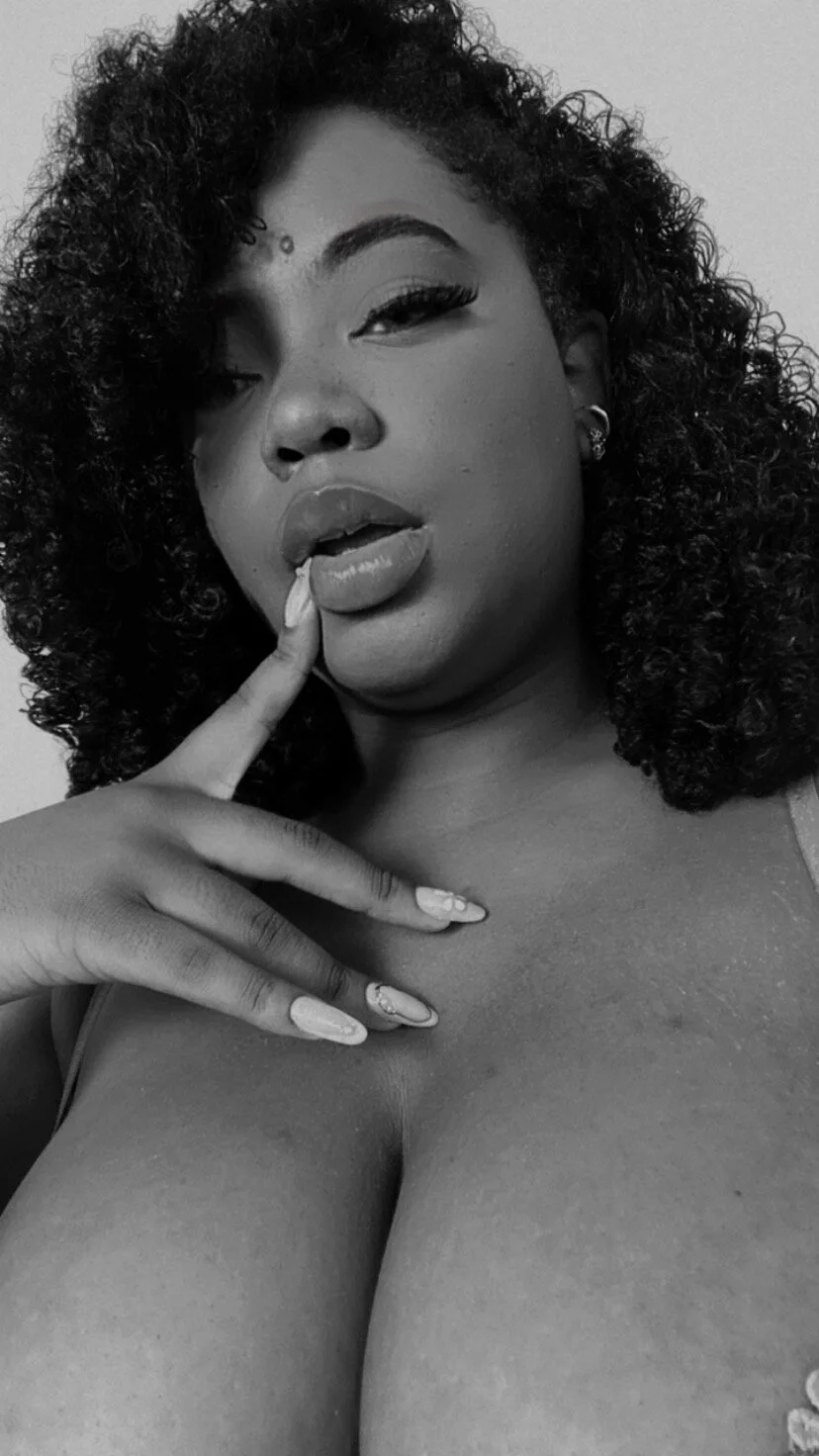 XXX Porn Photo of Nude Tyra_Privacy 255