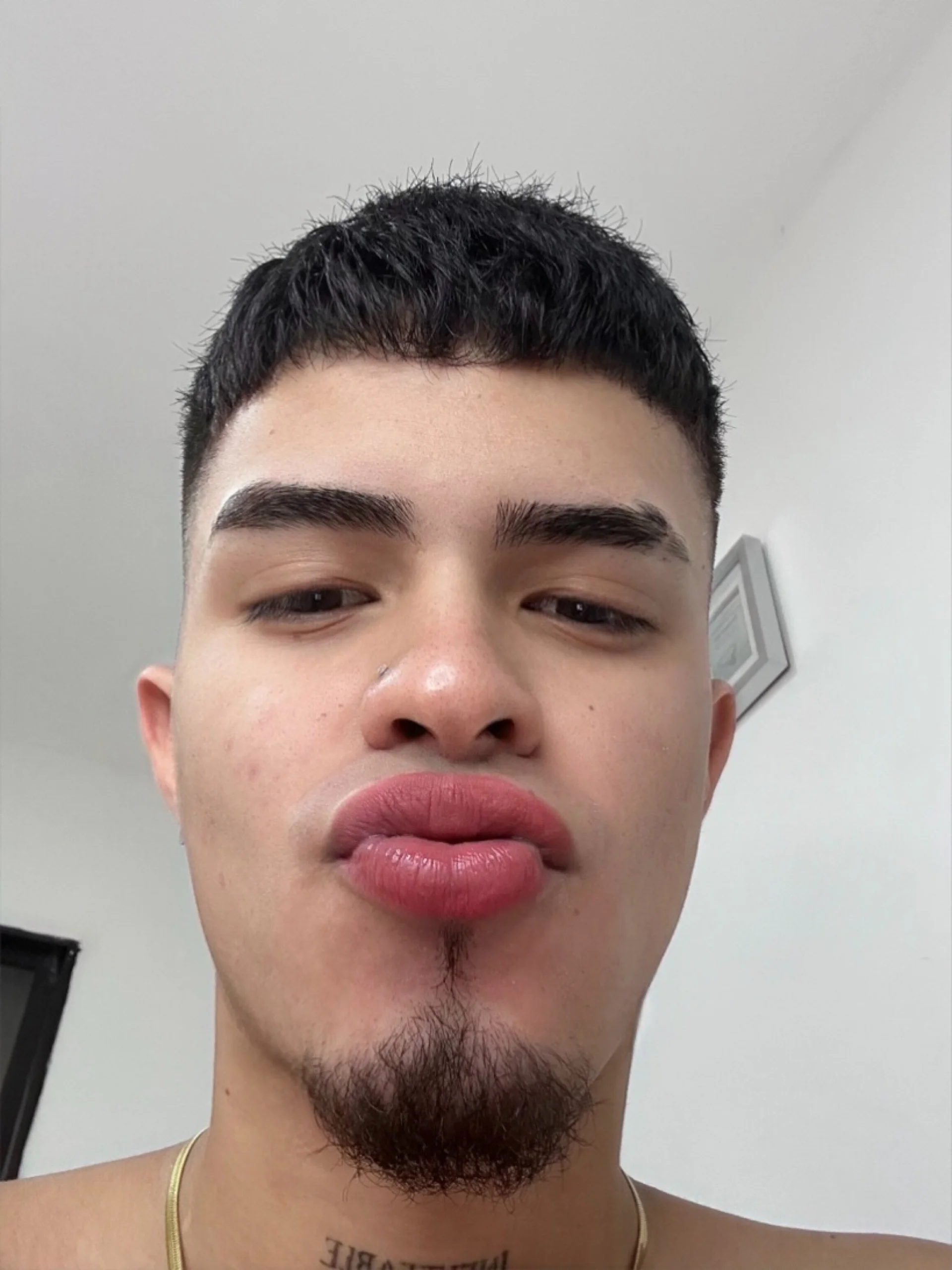 XXX Porn Photo of Nude huge_Santiago 30