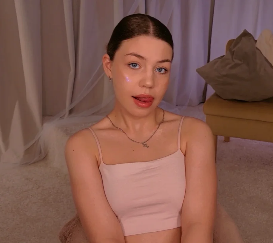 XXX Porn Photo of Nude HeavenSinss 2