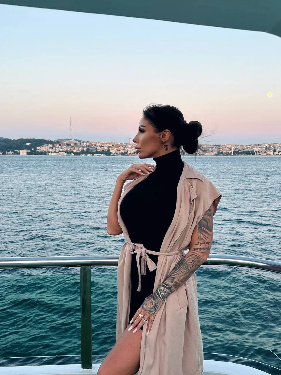 XXX Porn Photo of Nude RaquelleVon 89