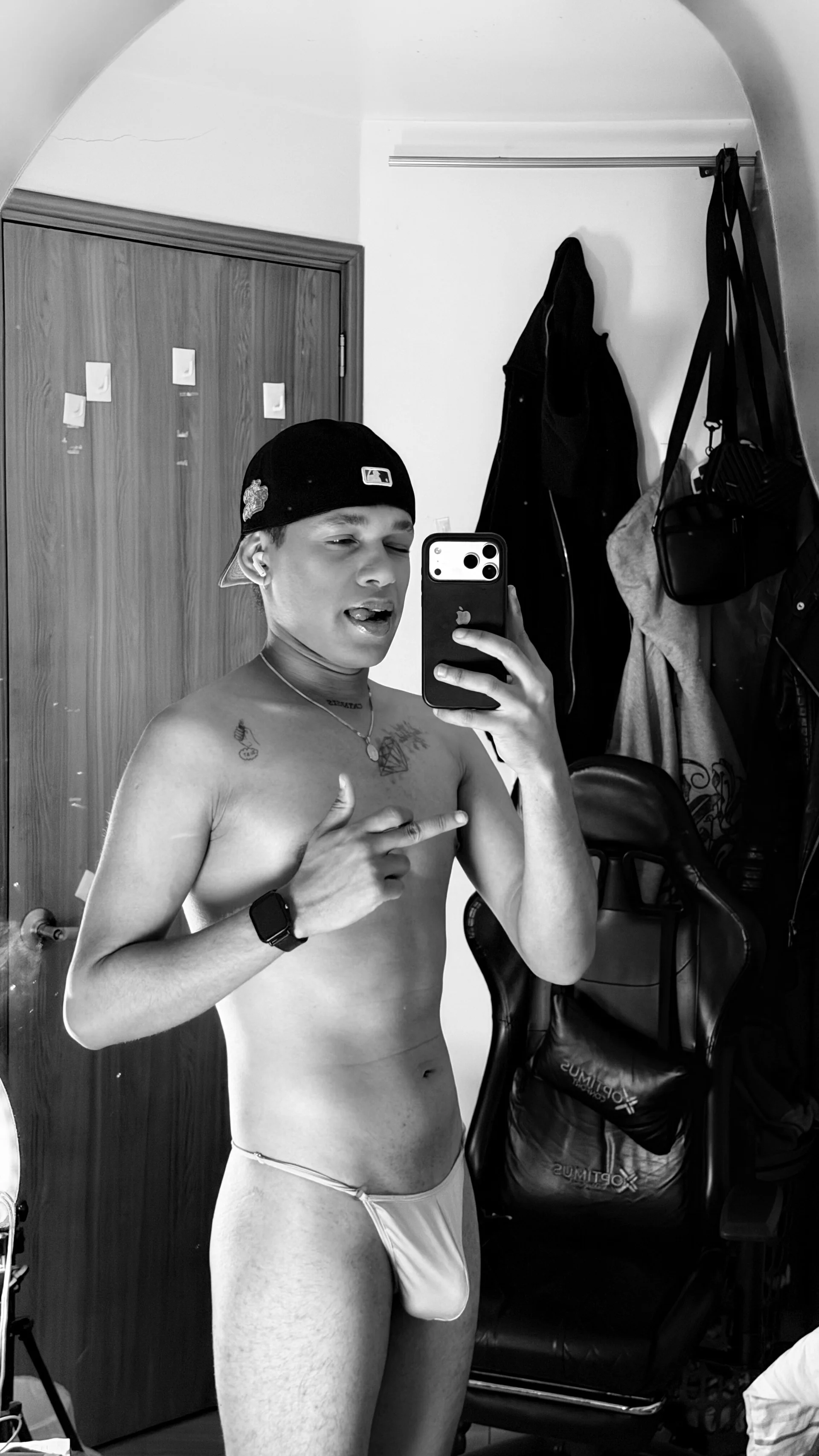 XXX Porn Photo of Nude Jake_Thomas 7