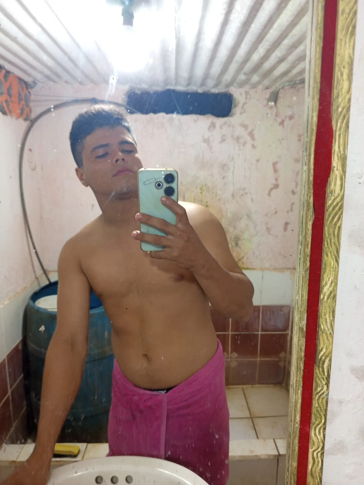 XXX Porn Photo of Nude taylor1991V 4