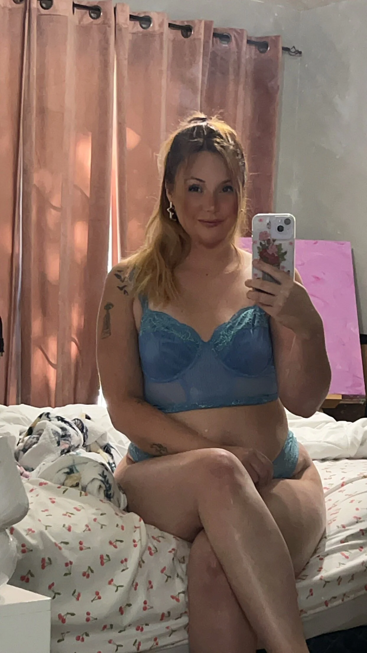 XXX Porn Photo of Nude WakeAndBlaze 10