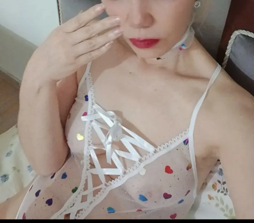 XXX Porn Photo of Nude HornyMilf_6 2