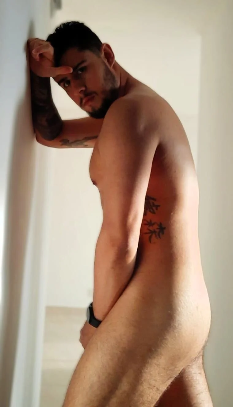 XXX Porn Photo of Nude ryan_evannss 3