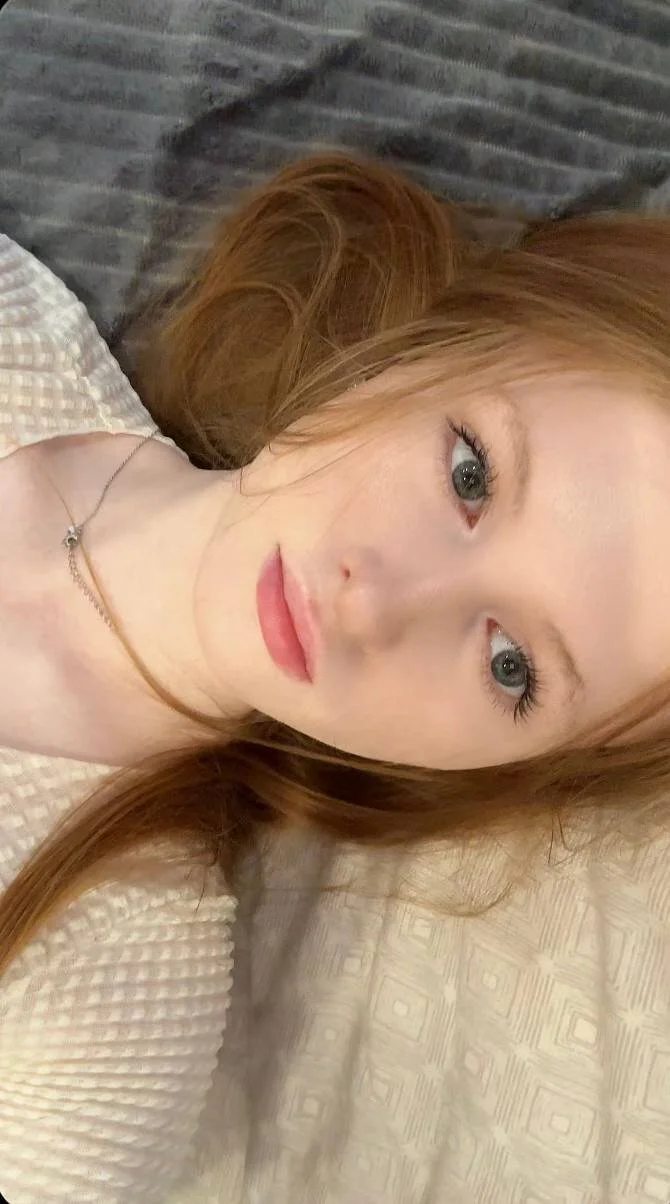 XXX Porn Photo of Nude LuxXAngel 26