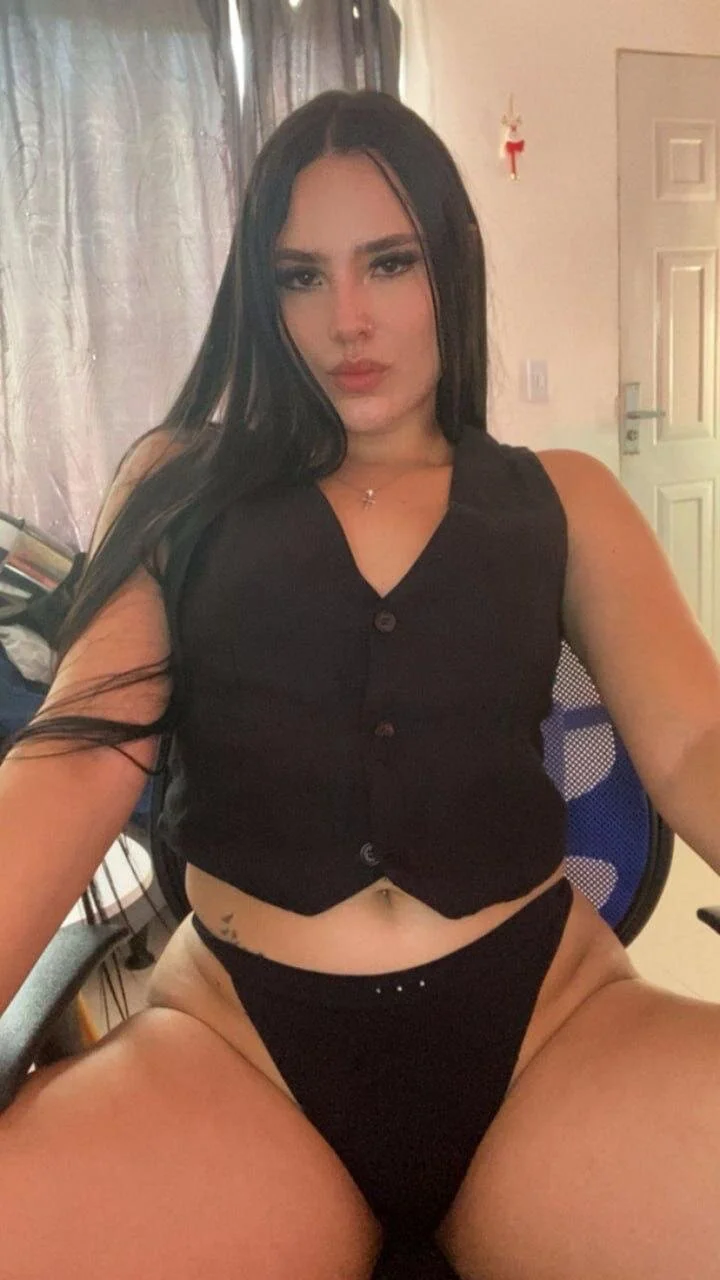 XXX Porn Photo of Nude Scarlett_Luxe 10