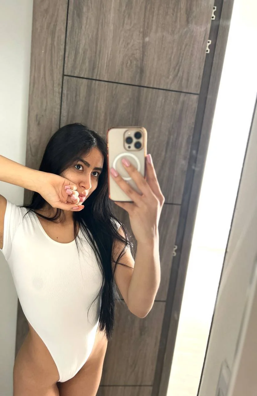 XXX Porn Photo of Nude imsaraah 8