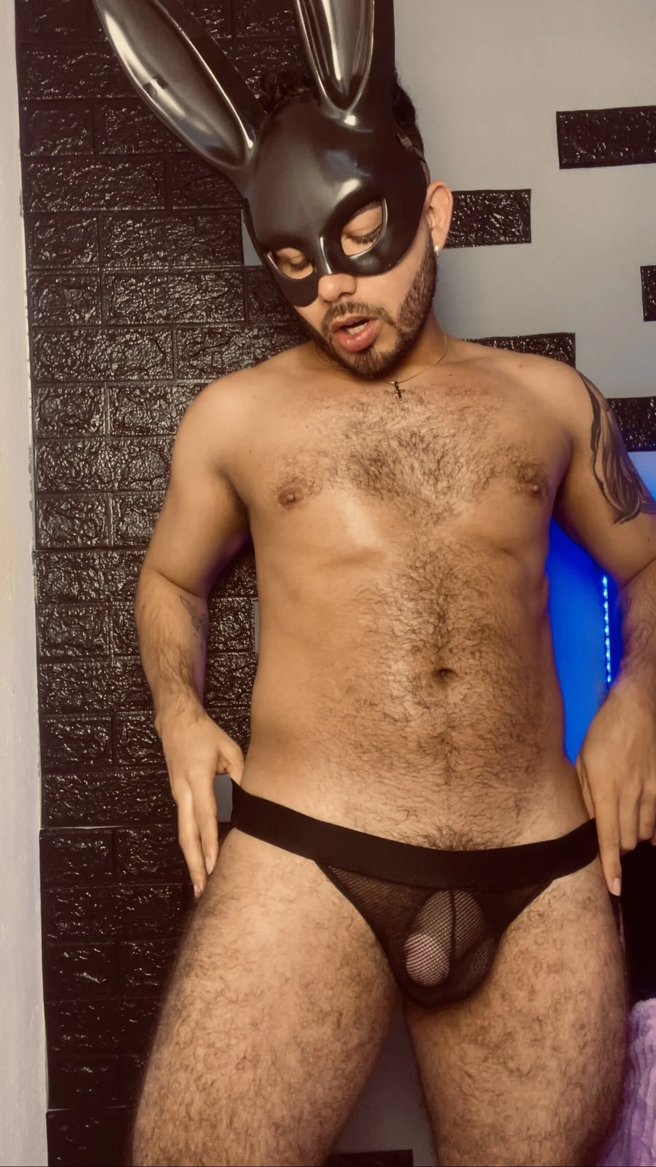 XXX Porn Photo of Nude adamhairy 68