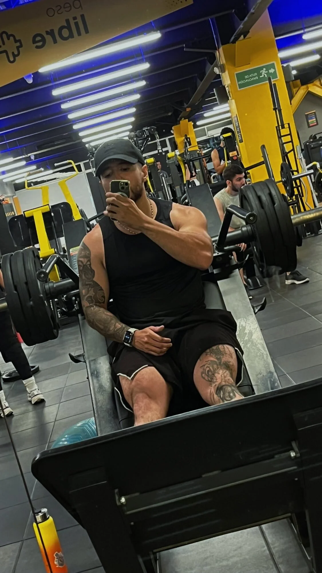 XXX Porn Photo of Nude bradley_martinez 4