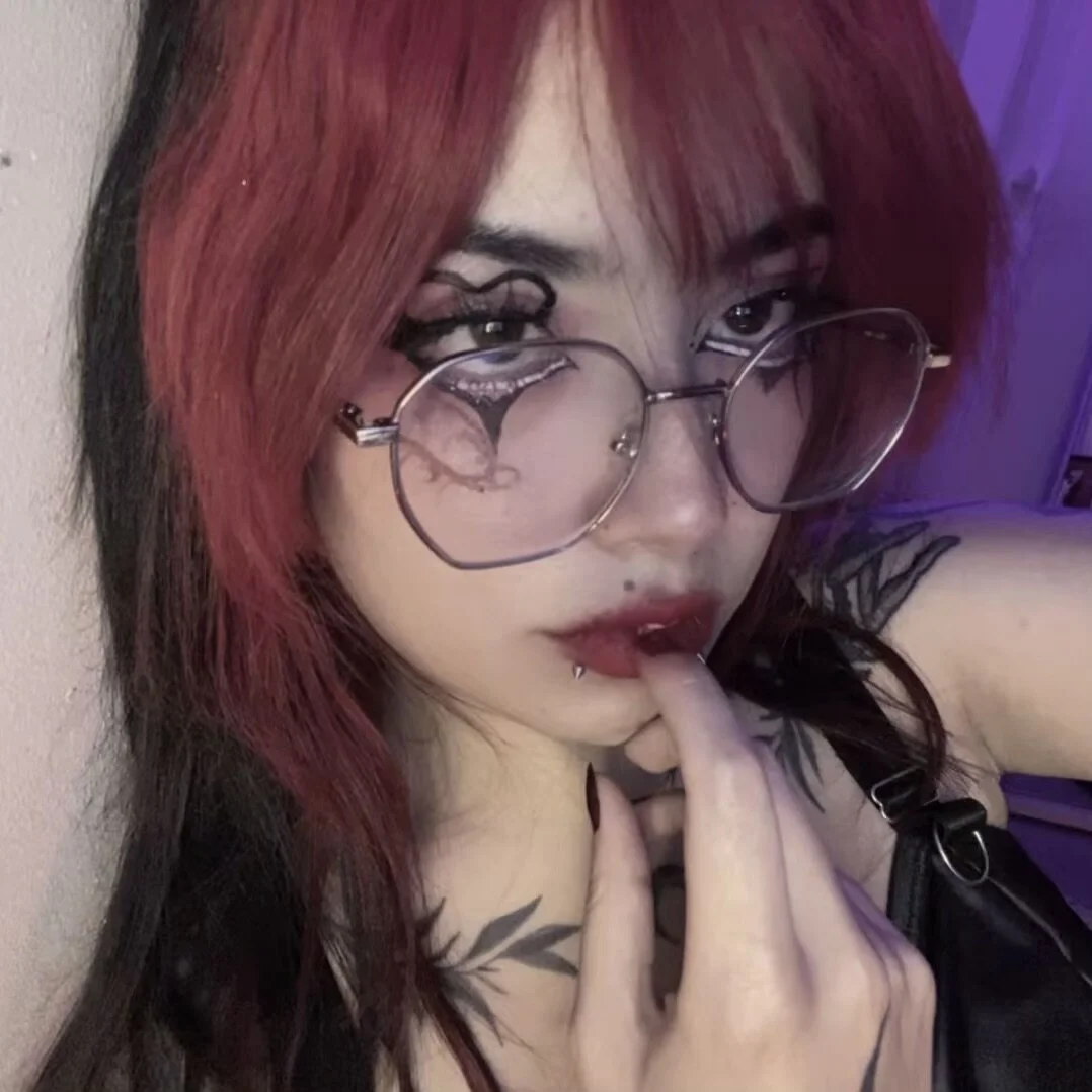 XXX Porn Photo of Nude Alice_digitaldemon 8
