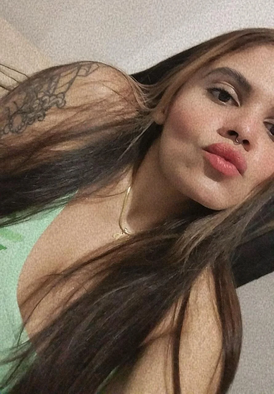 XXX Porn Photo of Nude vickvalencia2 10