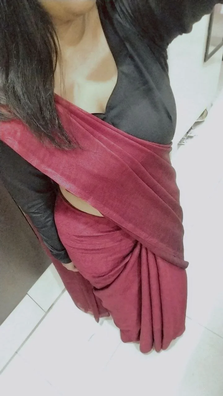 XXX Porn Photo of Nude desirable-nympho 1