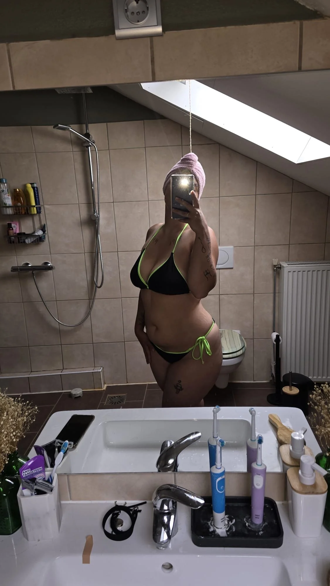 XXX Porn Photo of Nude Realmissbambi 5