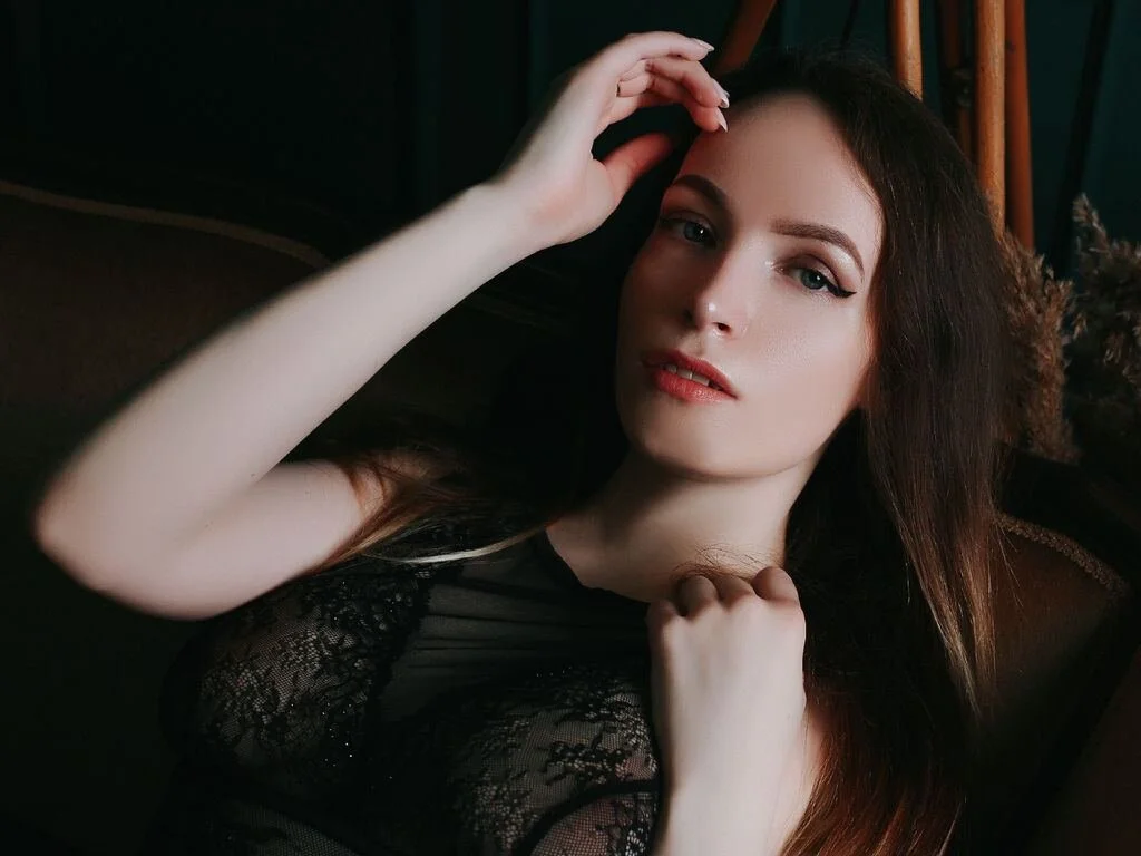 XXX Porn Photo of Nude KatrinXOXO 3