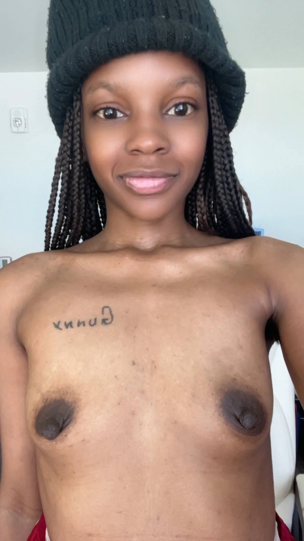 XXX Porn Photo of Nude ebonypetite695 5