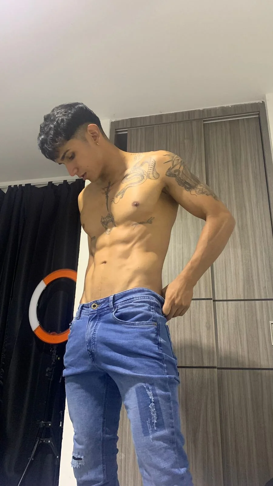 XXX Porn Photo of Nude muscle_boyhorny 30