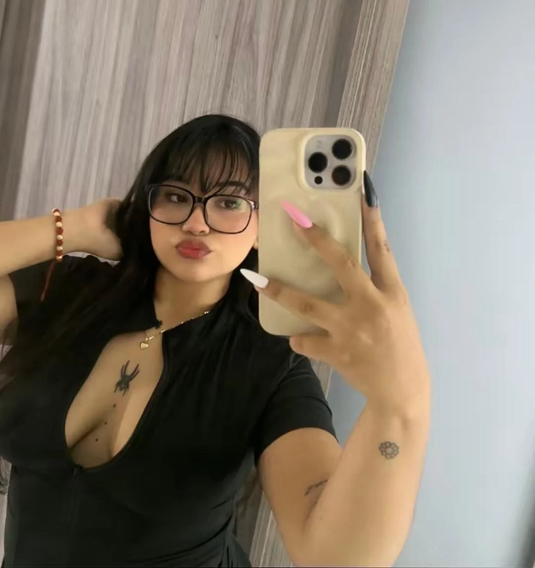 XXX Porn Photo of Nude lilith_boobs 2