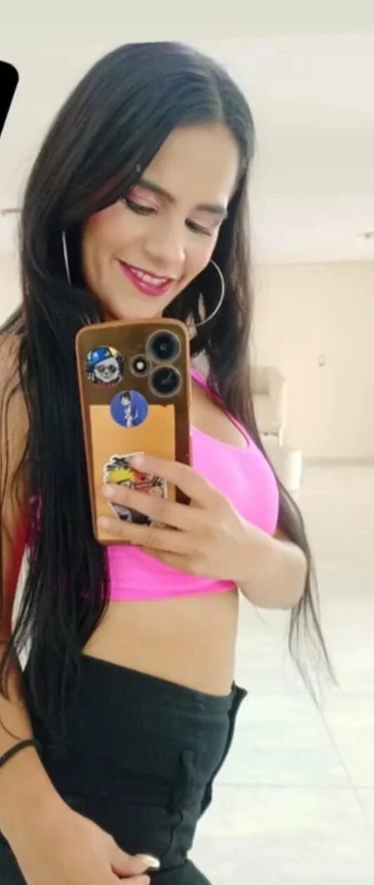 XXX Porn Photo of Nude EMILYCOLLSON 2