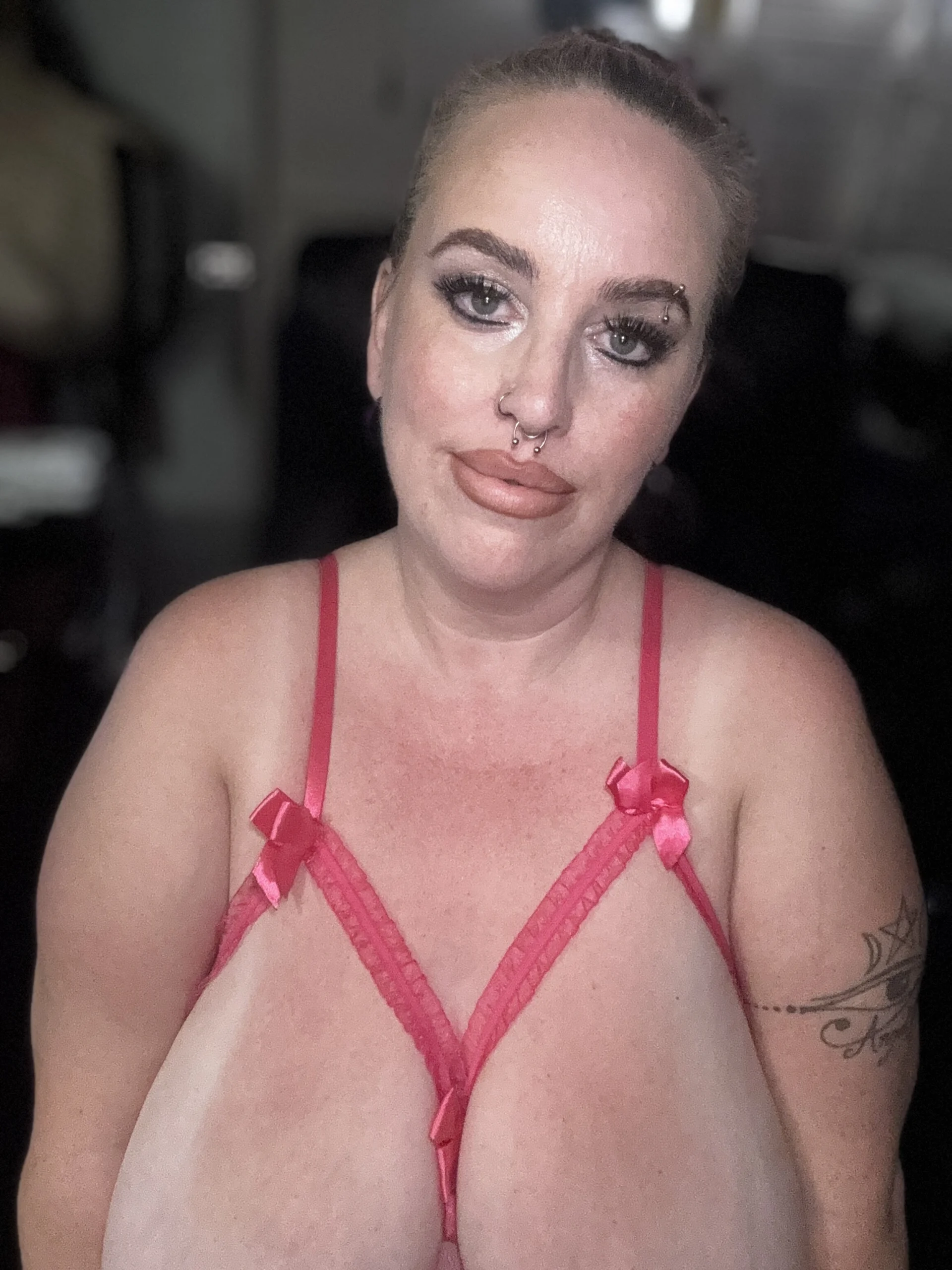 XXX Porn Photo of Nude CurvyDoll_KateX 27